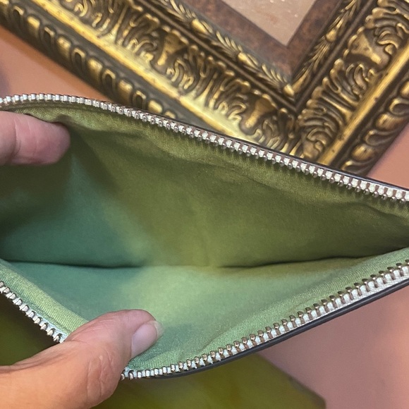 Steve Madden Wristlet Floral Print Faux leather, 8.5x7" NWOT - Picture 4 of 4